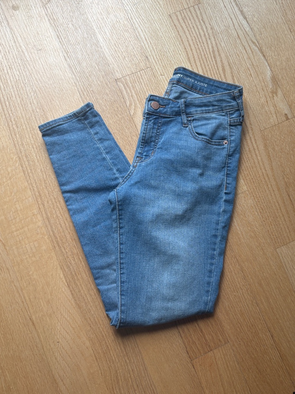 Old Navy Light Wash Skinny Jeans